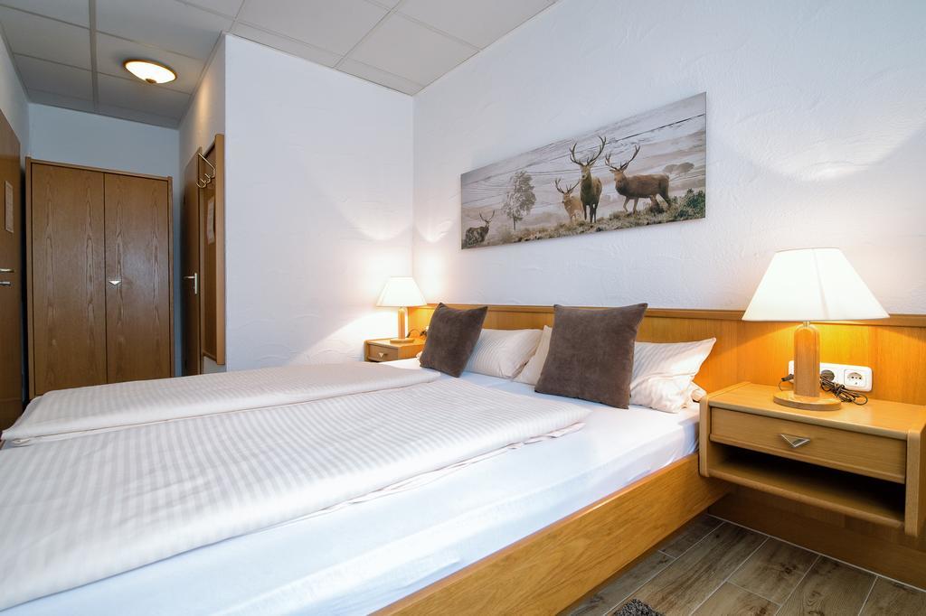 Hotel-Restaurant Schwyzerhuesli Viernheim Eksteriør bilde